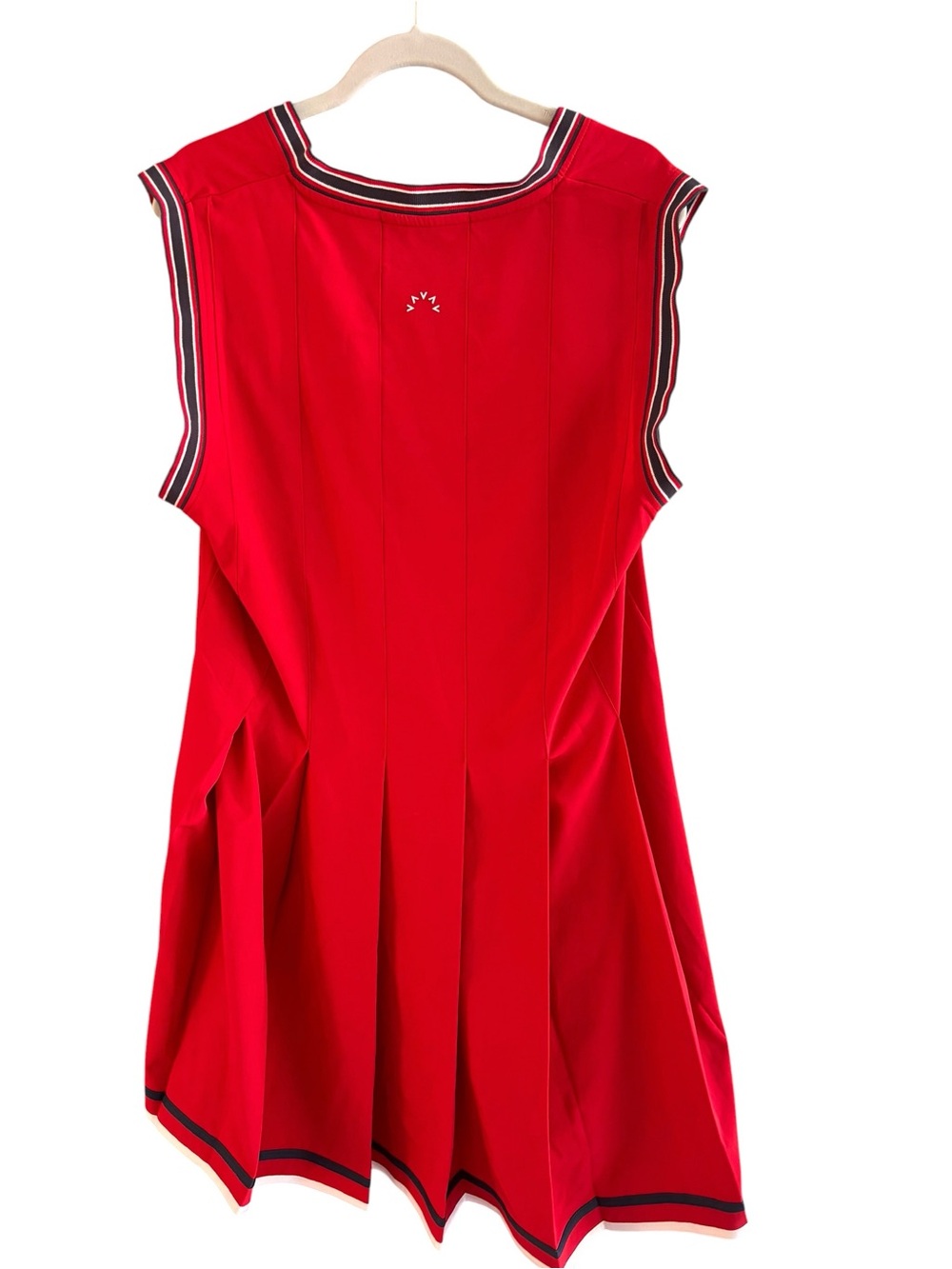 Varley Women’s M Red Sleeveless V-Neck Tennis Dress with Contrast Stripe Trim - Picture 2 of 3